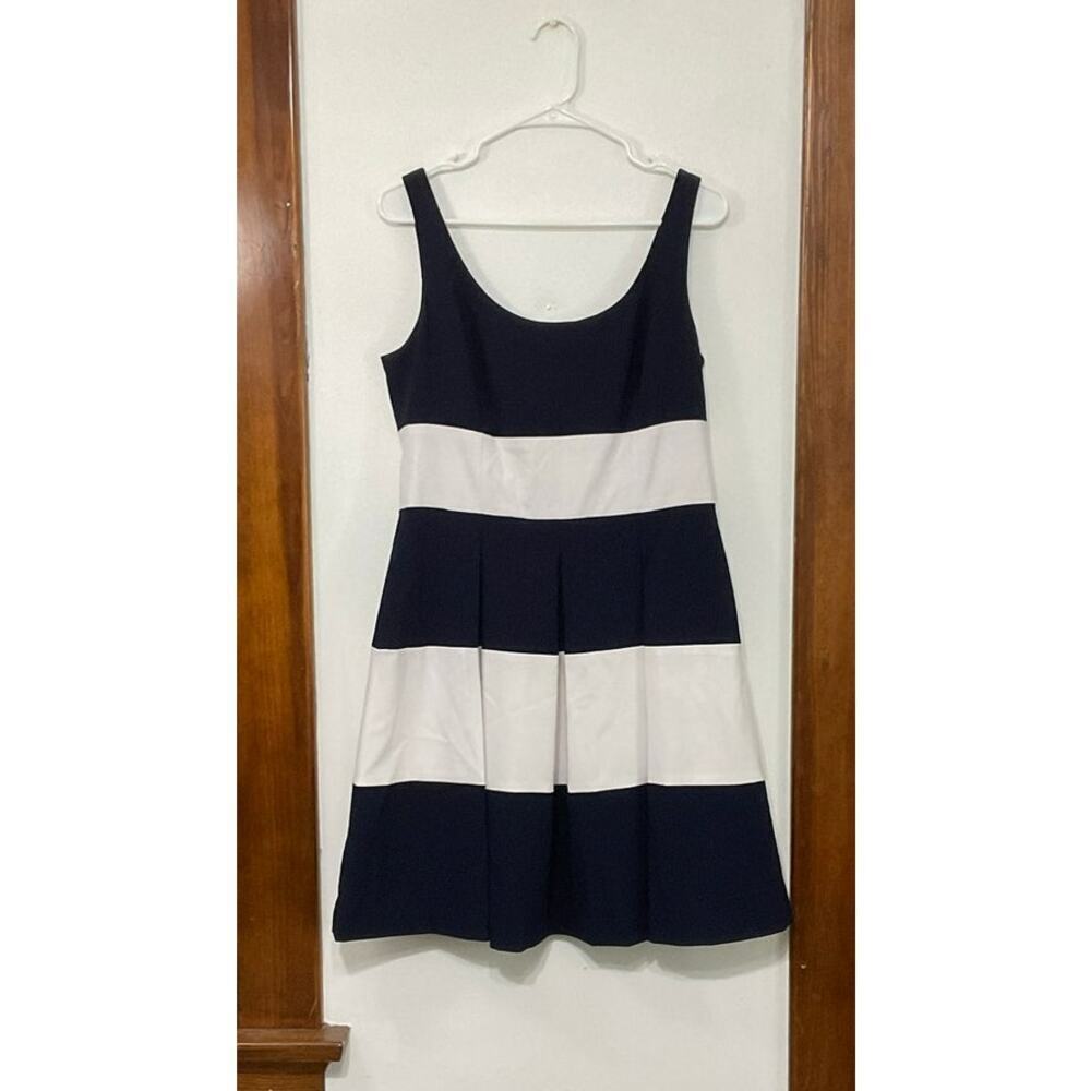 Lauren Ralph Lauren Sleeveless Fit & Flare Dress Pleated Navy Size 10 Medium - Picture 9 of 9